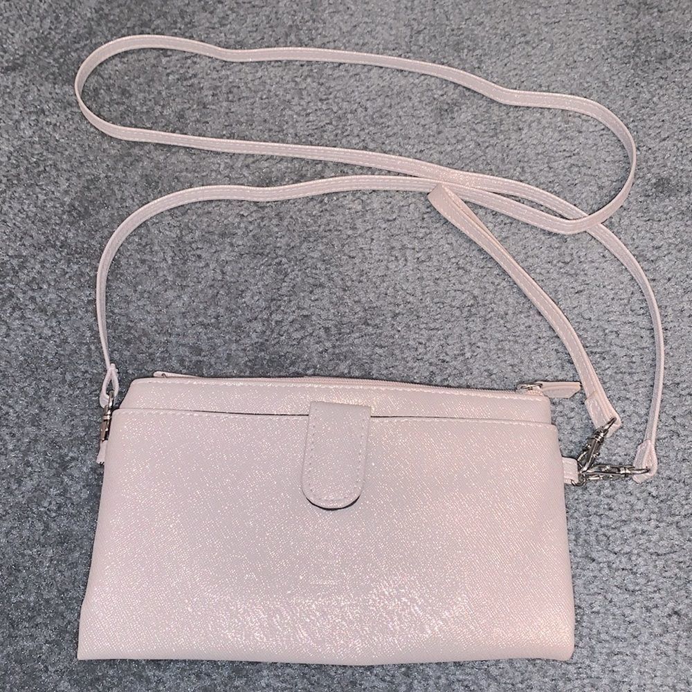 NWOT Wristlet/ crossbody wallet